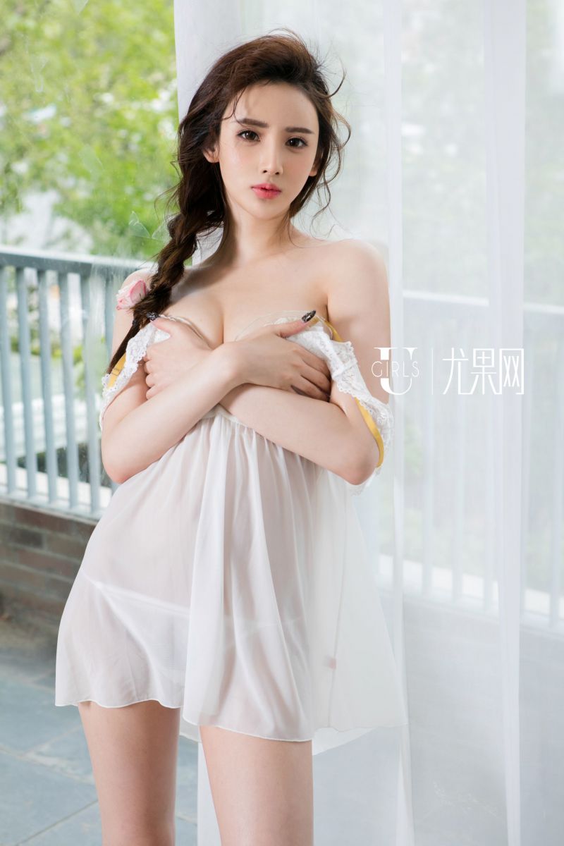 白嫩美女于思琪零圣光无遮挡经典照片